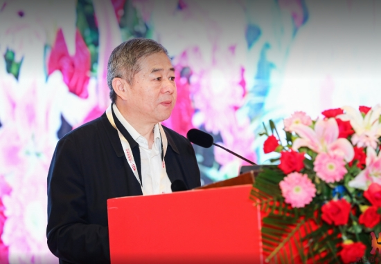 黨的二十大報告指出,要實施產業(yè)基礎再造工程,支持專精特新企業(yè)發(fā)展 黨的二十大報告指出,要實施產業(yè)基礎再造工程,支持專精特新企業(yè)發(fā)展