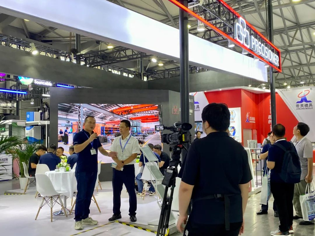 2023上海國際有色壓鑄展——中鑄科技蒞臨品成金屬展位，直播專訪市場總監