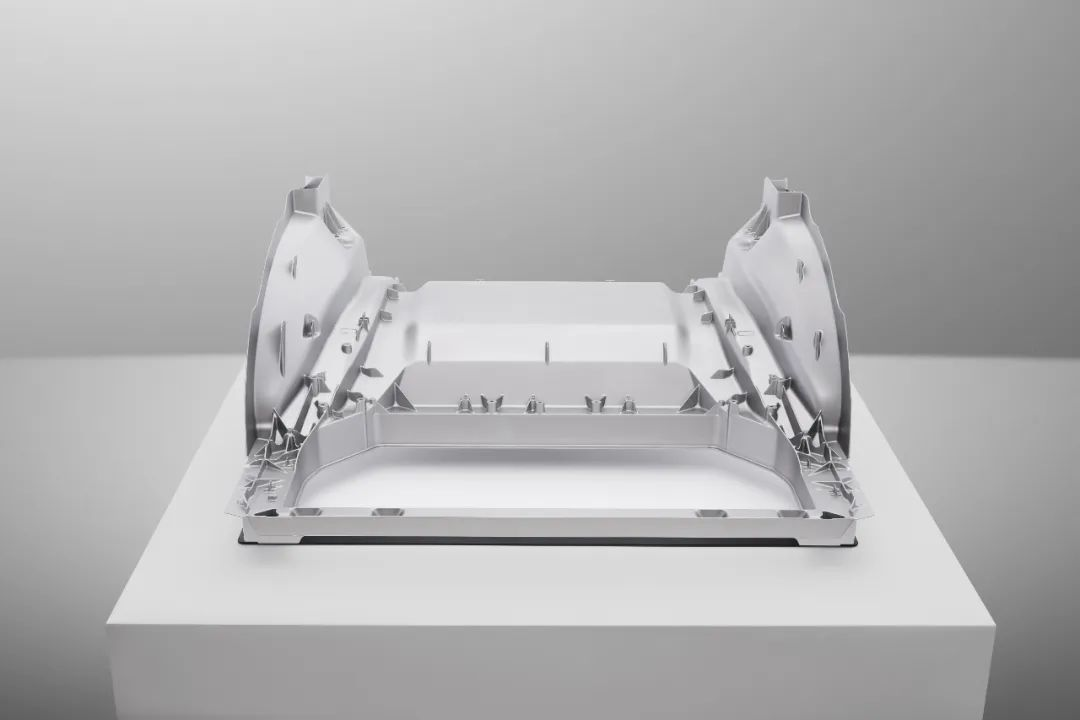 汽車行業已經開始卷鎖模力的噸位 汽車行業已經開始卷鎖模力的噸位